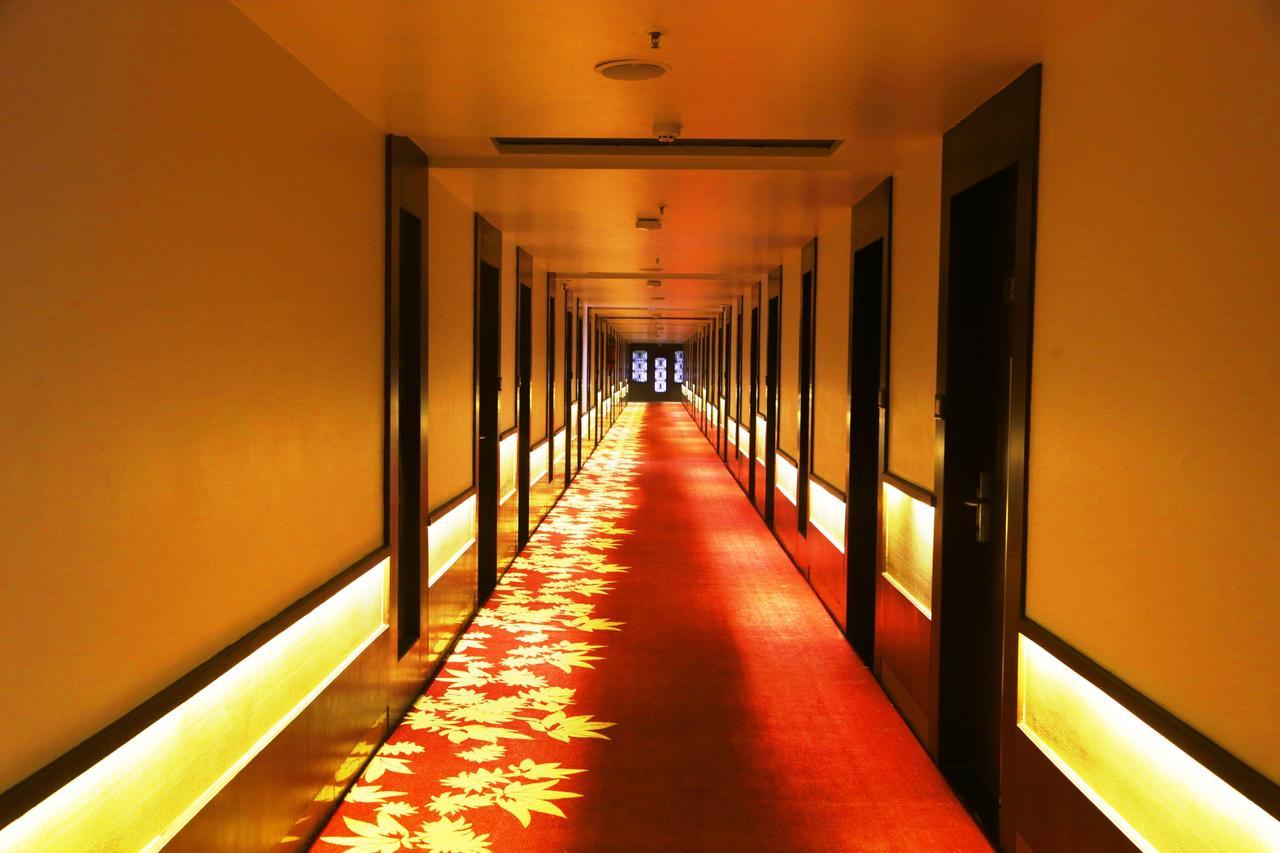 ホテル Vijan Mahal ジャバルプル エクステリア 写真